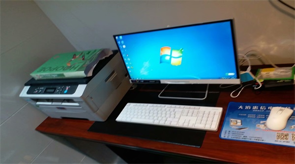 办公室一体机 打印机 及前台收银电脑