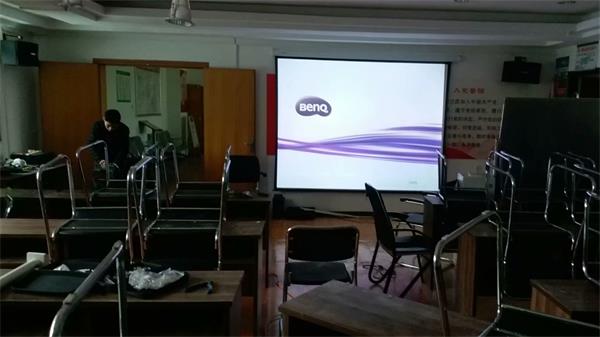 会议室投影仪